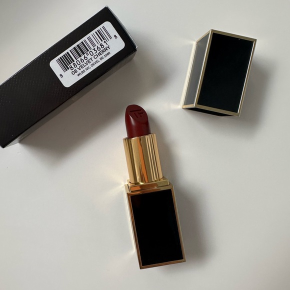 NEW Tom Ford Matte Lipstick Full Size // Velvet Cherry - Picture 4 of 7